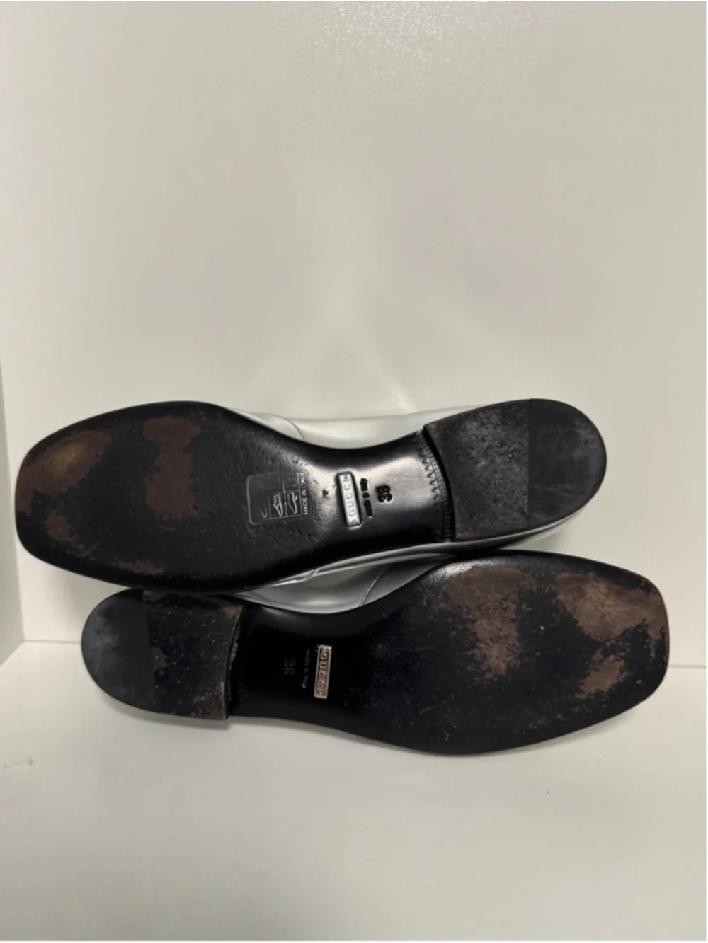 Gucci Silver Mirror Foil Leather Kira Horsebit Loafers Size 36